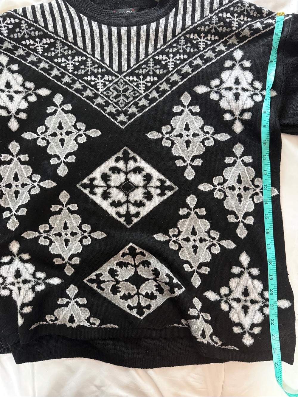 Black and white print sweater - Picture 5 of 6